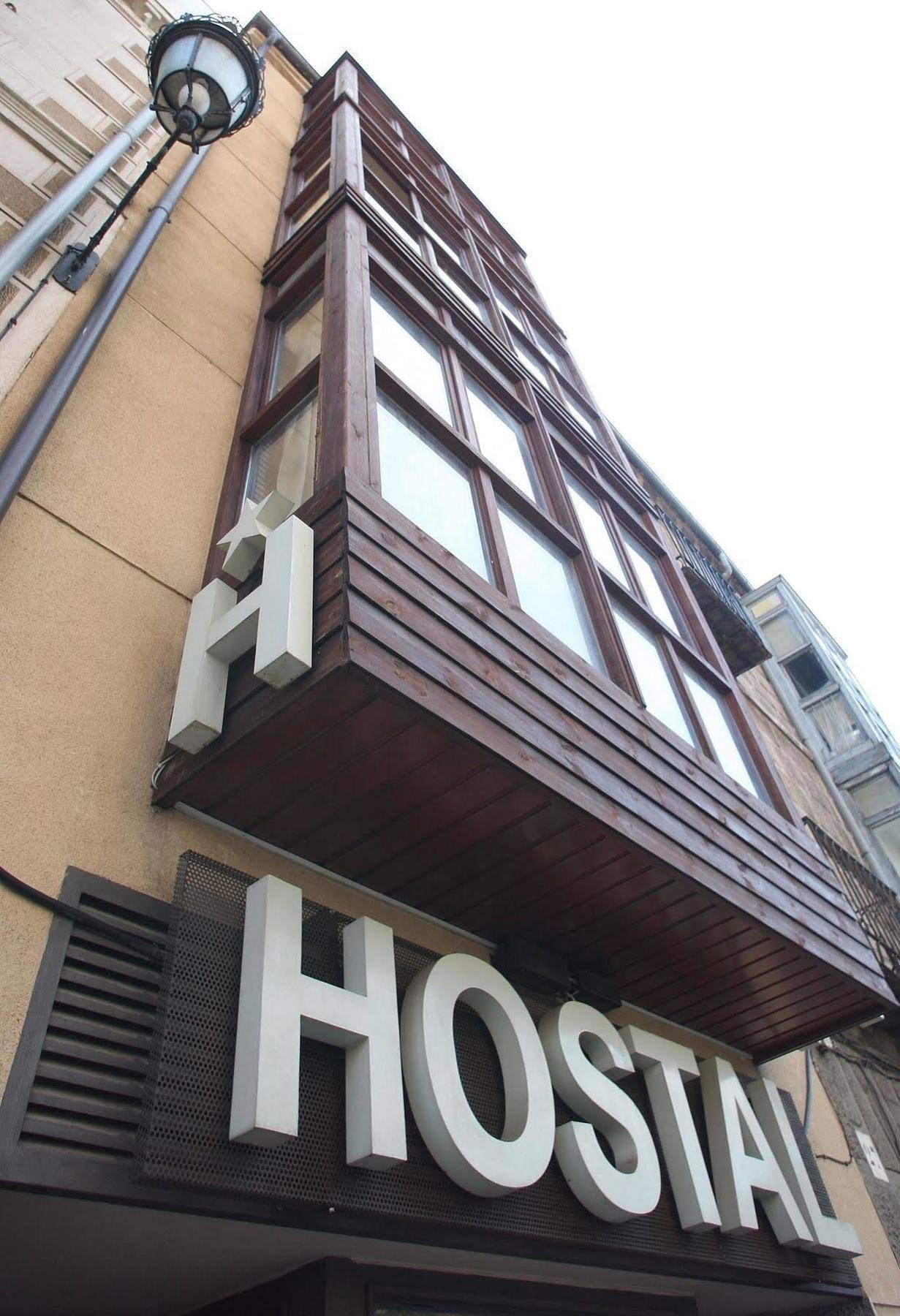 Hostal Caballeros Soria Exterior photo