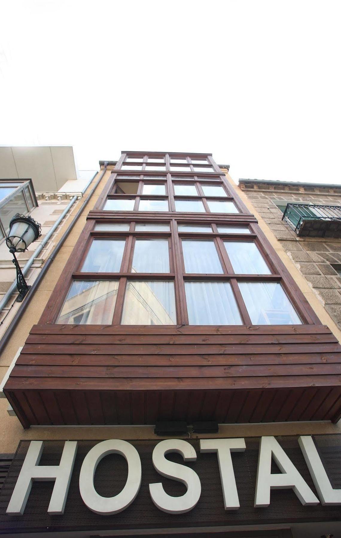Hostal Caballeros Soria Exterior photo