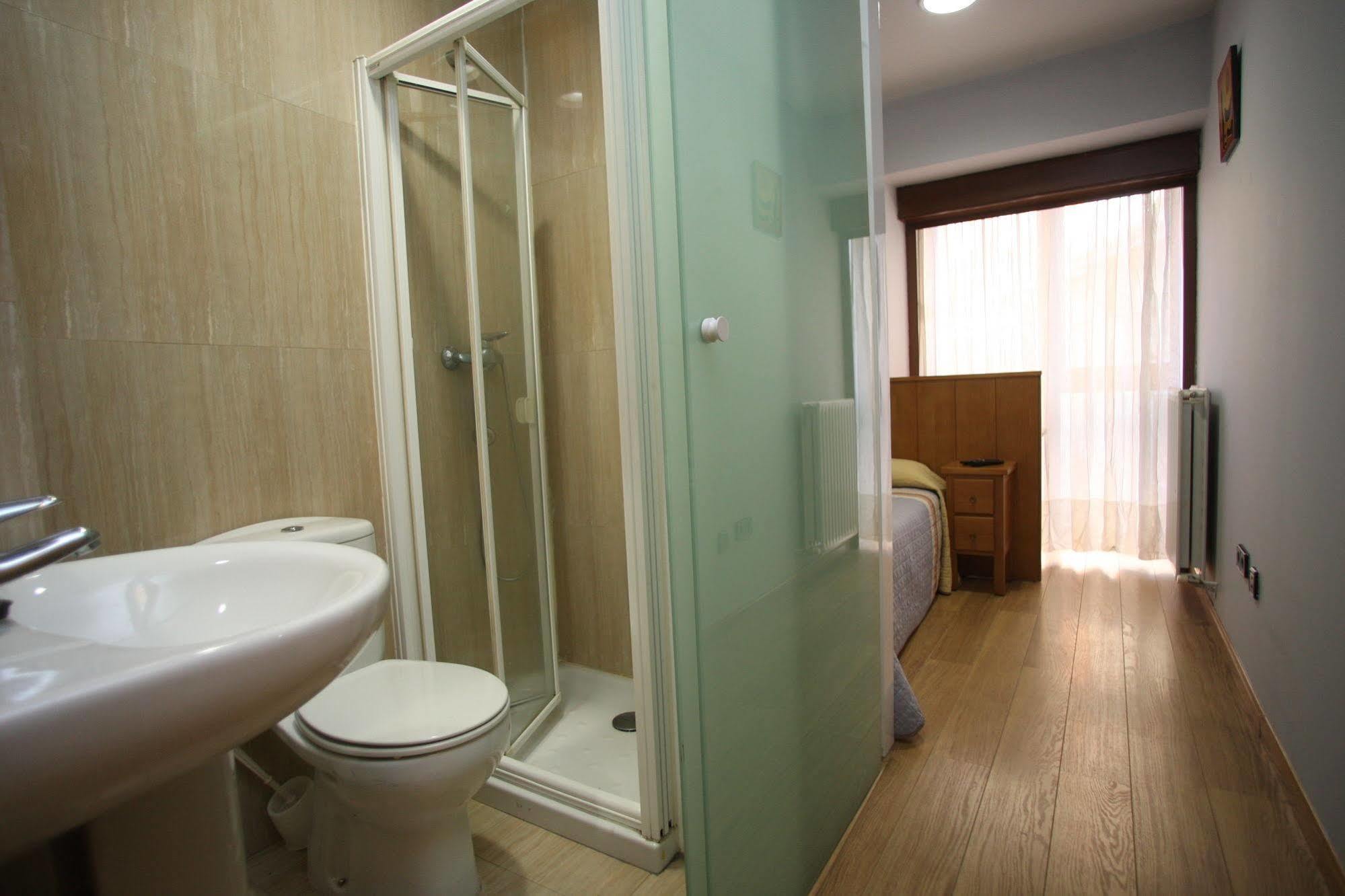 Hostal Caballeros Soria Exterior photo